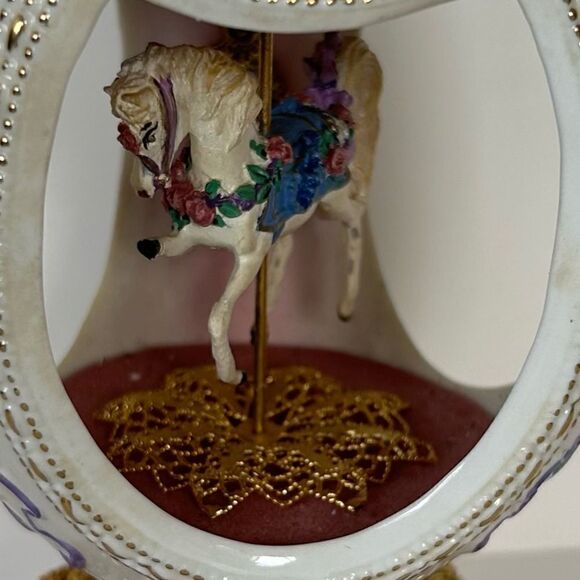 Vintage Franklin Mint House of Faberge Egg Carousel Horse Gold Plated Swarovski - Picture 2 of 10